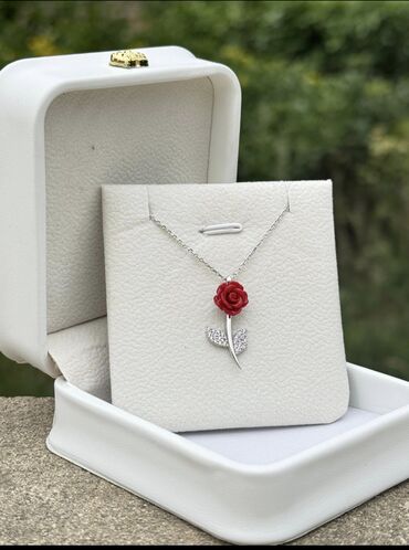 Seplər: Gümüş sep klonla 925 prob qiymət 35 manatdan baslayir.başqa hərflər də — 11