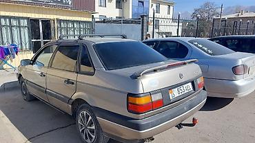 john dere: Volkswagen Passat: 1990 г., 1.8 л, Механика, Бензин, Седан — 1
