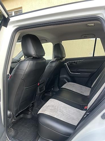 Toyota: Toyota RAV4: 2019 г., 2.5 л, Автомат, Бензин, Кроссовер — 8