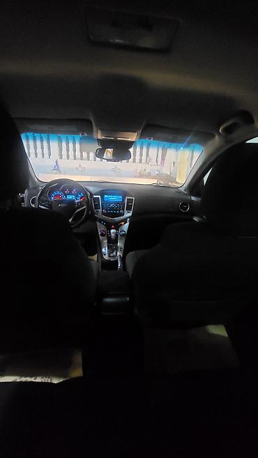 sorento 2010: Chevrolet Cruze: 1.4 l | 2010 il 256000 km Sedan — 3