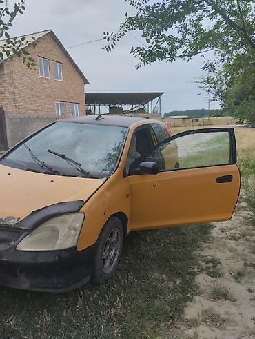 хунчи авто: Honda Civic: 2001 г., 1.5 л, Механика, Бензин, Хэтчбэк — 2