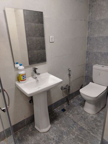 Yeni tikili: Satılır: 2 otaqlı mənzil Radnoy Plan və xüsusiyyətlər: - Geniş işıqlı — 8