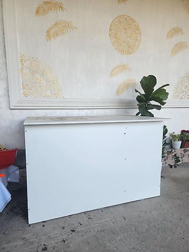 Срочно продаю
кассовый стол 1шт 5000 тыс
прихожка 2 шт 5000 6500 at lalafo.kg Срочно продаю
кассовый стол 1шт 5000 тыс
прихожка 2 шт 5000 6500