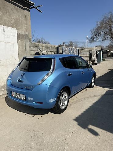 byd e6: Nissan Leaf: 2011 г., 1 л, Робот, Электромобиль, Хэтчбэк — 1
