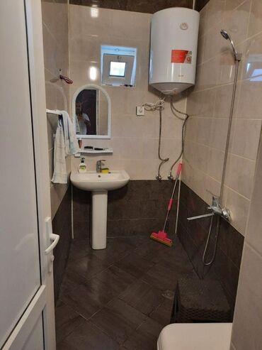 Həyət evləri və villaların satışı: 4 otaqlı, 100 kv. m, Kredit yoxdur, Orta təmir -da lalafo.az — 12 Həyət evləri və villaların satışı: 4 otaqlı, 100 kv. m, Kredit yoxdur, Orta təmir — 12