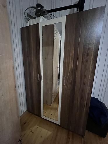 2el dolablar: İşlənmiş, 3 qapılı, Güzgülü, Qəhvəyi, Taxta, Açılan, Düz dolab — 2