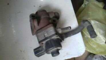 Другие детали для мотора: Нижняя подушка двигателя.Черный кронштейн из металла с креплением и — 3