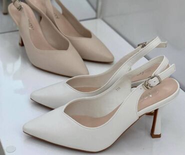 Salonke: Salonke, 40 — 3