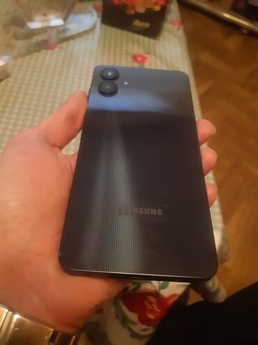 Samsung: Samsung Galaxy A06, 128 GB, rəng - Qara, Sensor, Barmaq izi, İki sim kartlı