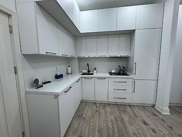 Квартиры: 2 комнаты, Новостройка, 76 м² — 4