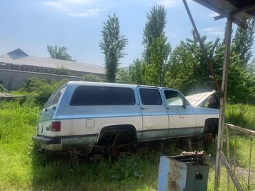 джип гранд чероке: Продается Chevrolet Suburban. Кузов окрашен в два цвета: белый и