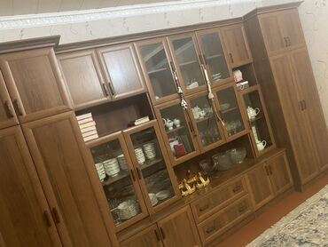 шкаф для вещи: Зал үчүн гарнитур, Шкаф, Жыгач, түсү - Күрөң