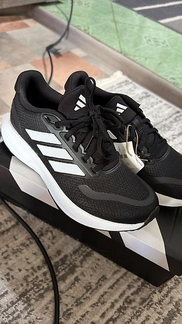 сумка черный: Кроссовки, 37, 38, Adidas Originals, Новый, цвет - Черный, Самовывоз — 1