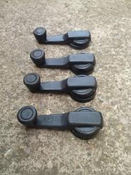 Auto delovi: Ručke otvaranja vrata, ručke podizača stakla, graničnici otvaranja — 3