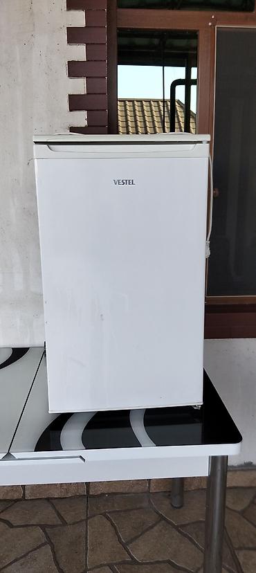 kohnə soyuducu alıram: Məhsul: Vestel mini soyuducu Xüsusiyyətlər: - Kompakt ölçü — 2