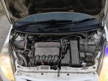 fit 2: Honda Fit: 2003 г., 1.3 л, Автомат, Бензин, Хэтчбэк — 10