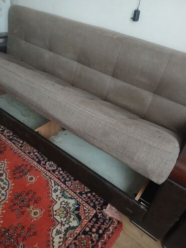 Divan və kreslo dəstləri: Divan bir ədəd kreslo iki ədəd işlənmiş uzlərində biraz yırtıglar var -da lalafo.az — 5 Divan və kreslo dəstləri: Divan bir ədəd kreslo iki ədəd işlənmiş uzlərində biraz yırtıglar var — 5