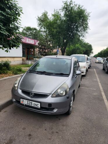 Honda: Honda Fit: 2003 г., 1.3 л, Вариатор, Бензин, Седан