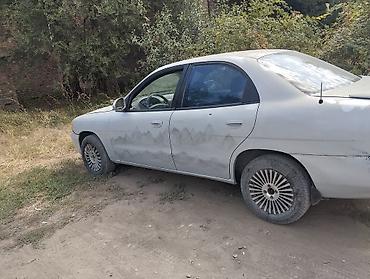 Унаа сатуу: Daewoo Nubira: 1997 г., 1.6 л, Кол менен иштөөчү, Бензин, Седан — 5