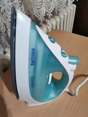 bozicna psenica cena: Pegla PHILIPS na paru u dobrom stanju. U koliko se kupi u kompletu sa