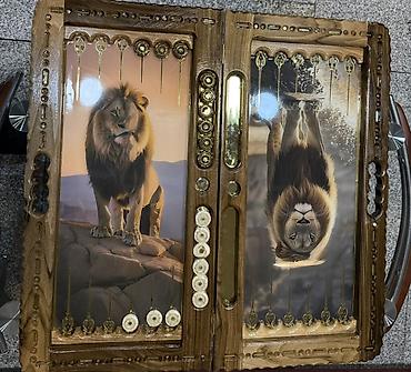 Nərdlər: Şahmat-nərd dəsti – “Aslan” dizaynı ………………………………………… - Material: Təbii — 2