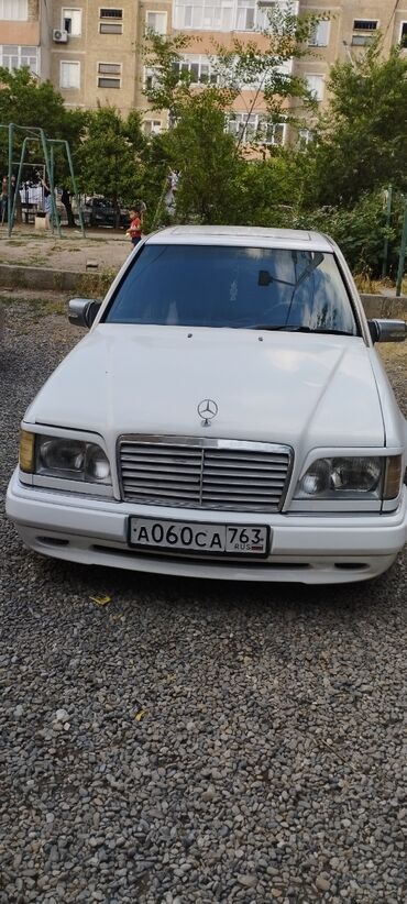 мерс 124 сатылат: Mercedes-Benz W124: 1993 г., 2.2 л, Механика, Бензин, Седан