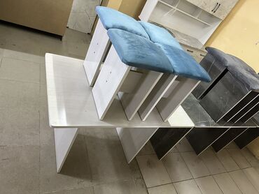 стол с табуретками: Мебель на заказ