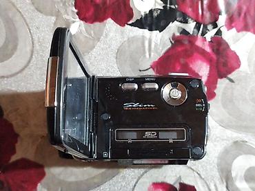 Videokameralar: Məhsul: Rəqəmsal videokamera (Sony loqolu) Xüsusiyyətlər: - 3.0" — 15