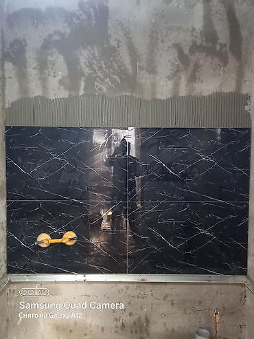 Укладка плитки: Подготовка стен для укладки, Подготовка стен для грунтовки, Резка плитки | Керамическая плитка, Керамогранитая плитка | Вертикальная укладка, Диагональная укладка, Горизонтальная укладка Больше 6 лет опыта — 11