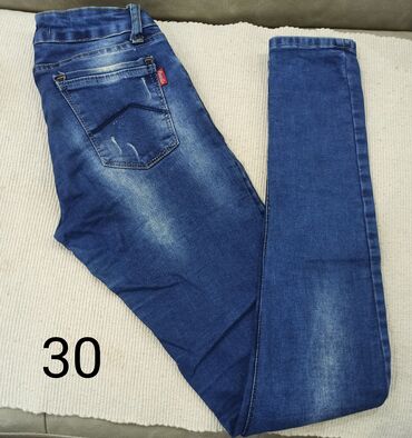 Farmerke: Farmerice vise raznih modela i velicina — 12