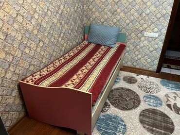 tek kravat işlənmiş: Qız üçün, İşlənmiş, Çarpayı, Bazasız, Matras ilə, Siyirməsiz