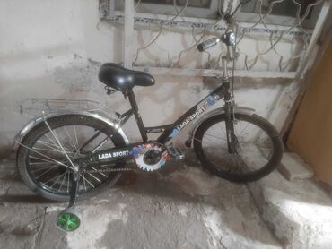 Uşaq velosipedləri: İşlənmiş Dörd təkərli Uşaq velosipedi 22", sürətlərin sayı: 1, Ünvandan götürmə