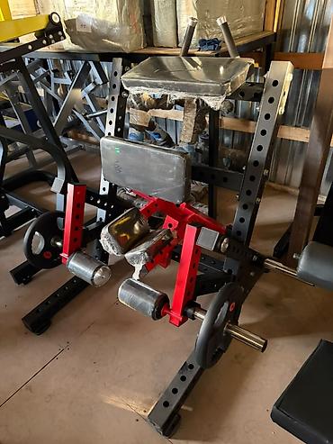 чехол на ножки: Тренажёр для разгибания ног (lever/plate loaded) - Профессиональная — 1