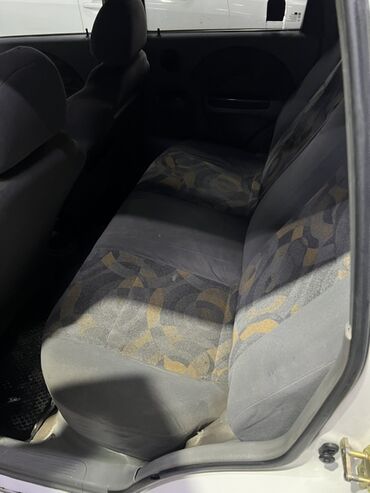 Daewoo: Daewoo Kalos: 2002 г., 1.5 л, Механика, Бензин, Хэтчбэк — 10