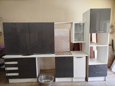 metbex mebeli 2ci el: Mətbəx mebeli satılır. Qiymət 490 azn. Ölçü 3.30sm. Matreal Mdf akril