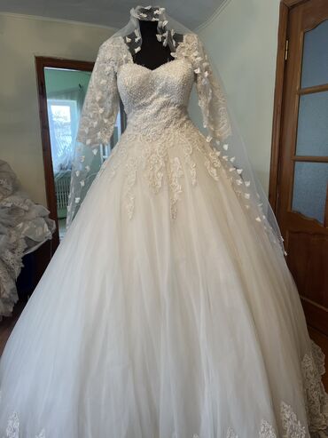 Свадебные платья: Свадебные платья — 8