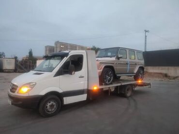Услуги эвакуатора: Эвакуатор/перевозка авто на платформе - Бортовой эвакуатор Mercedes — 4