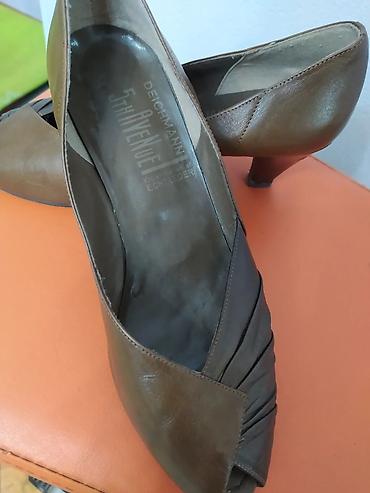 Туфли: Продаю туфли,в хорошем состоянии, производство Испания, размеры 38- — 9