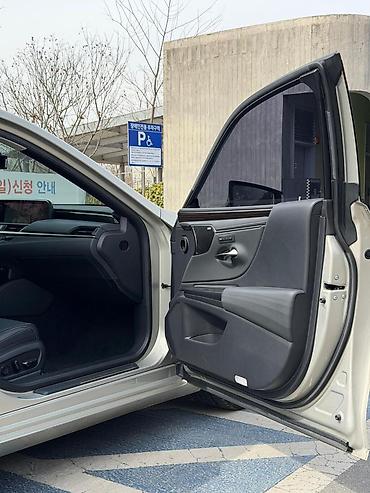 Lexus: Lexus ES: 2019 г., 2.5 л, Автомат, Гибрид — 26