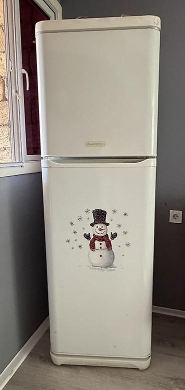 ariston: İşlənmiş 2 qapılı Hotpoint Ariston Soyuducu Satılır, rəng - Ağ — 5