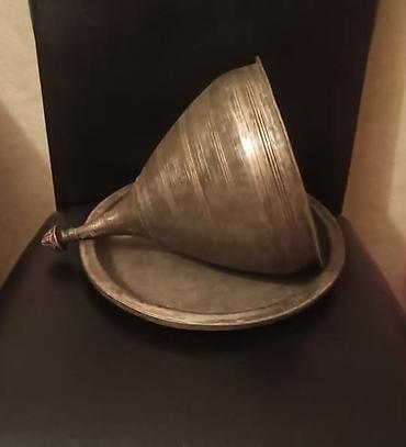 piti qabı: Mis tagin qabı – konus formalı qapaq və dərin sini - Material — 2