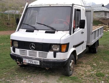грузовой мерседес 817: Легкий грузовик, Mercedes-Benz, Дубль, 3 т, Б/у