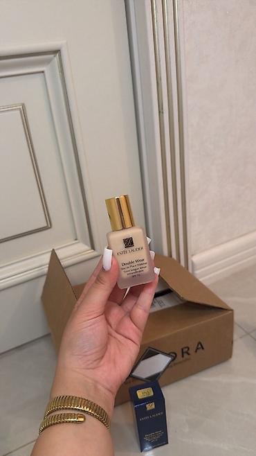 Tonal kremi Estee Lauder Yeni
