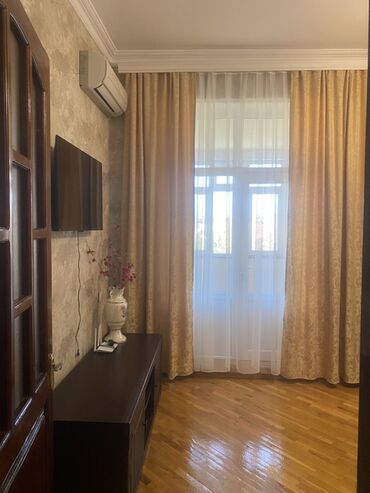 Yeni tikili: Mənzildə təqdim olunan sahələr: - Səliqəli vanna otağı: künc akril — 8