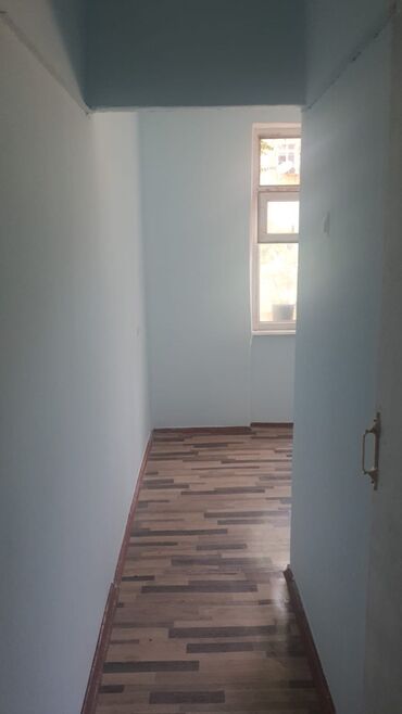 Аренда квартир: 45-ci məhəllədə 1 otaqlı boş ev kirayə verilir 2-ci mərtəbə 200 man