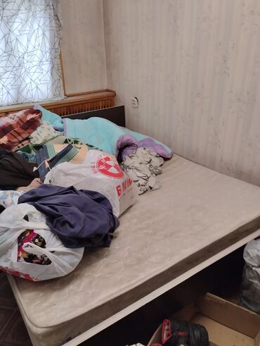 Двуспальные кровати: Двуспальная кровать 1.60 на 2м.бу самовывоз. Основа ДСП