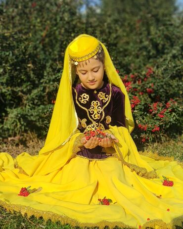 Milli geyimlər: Milli, karnaval, personaj və hərbi geyimlərin kirayəsi və satışı 10 — 7