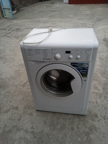 Стиральные машины: Стиральная машина Indesit, Б/у, Автомат, До 6 кг, Полноразмерная