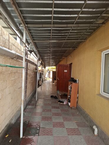 с восток дом: Дом, 130 м², 6 комнат, Собственник, Старый ремонт