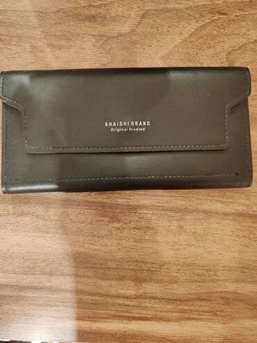 Wallets, porte-monnaie: Qadın pul qabisi satılır. 2 ədəddir. 1 ci olan dəri istehsalı